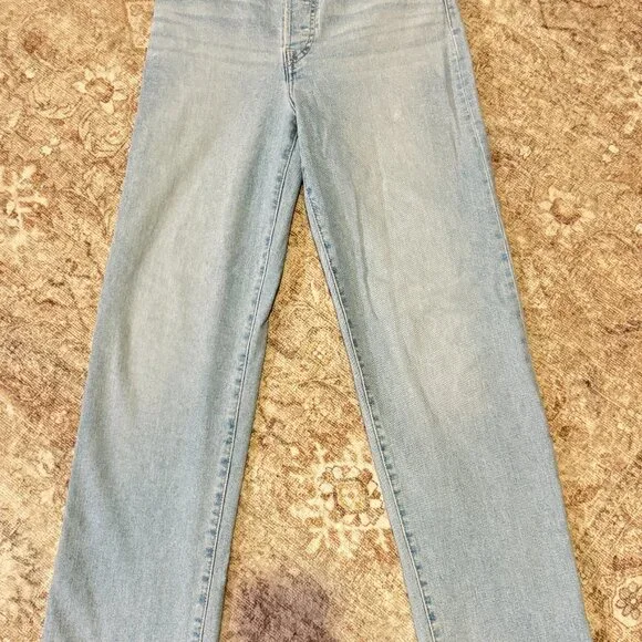 Levis Ribcage Straight Light Wash Jeans - size 29 - Picture 3 of 8